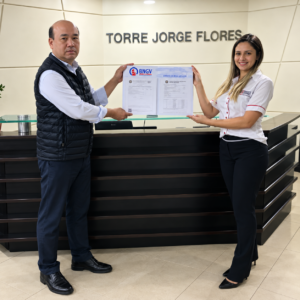 Entrega de Certificado na Recepção